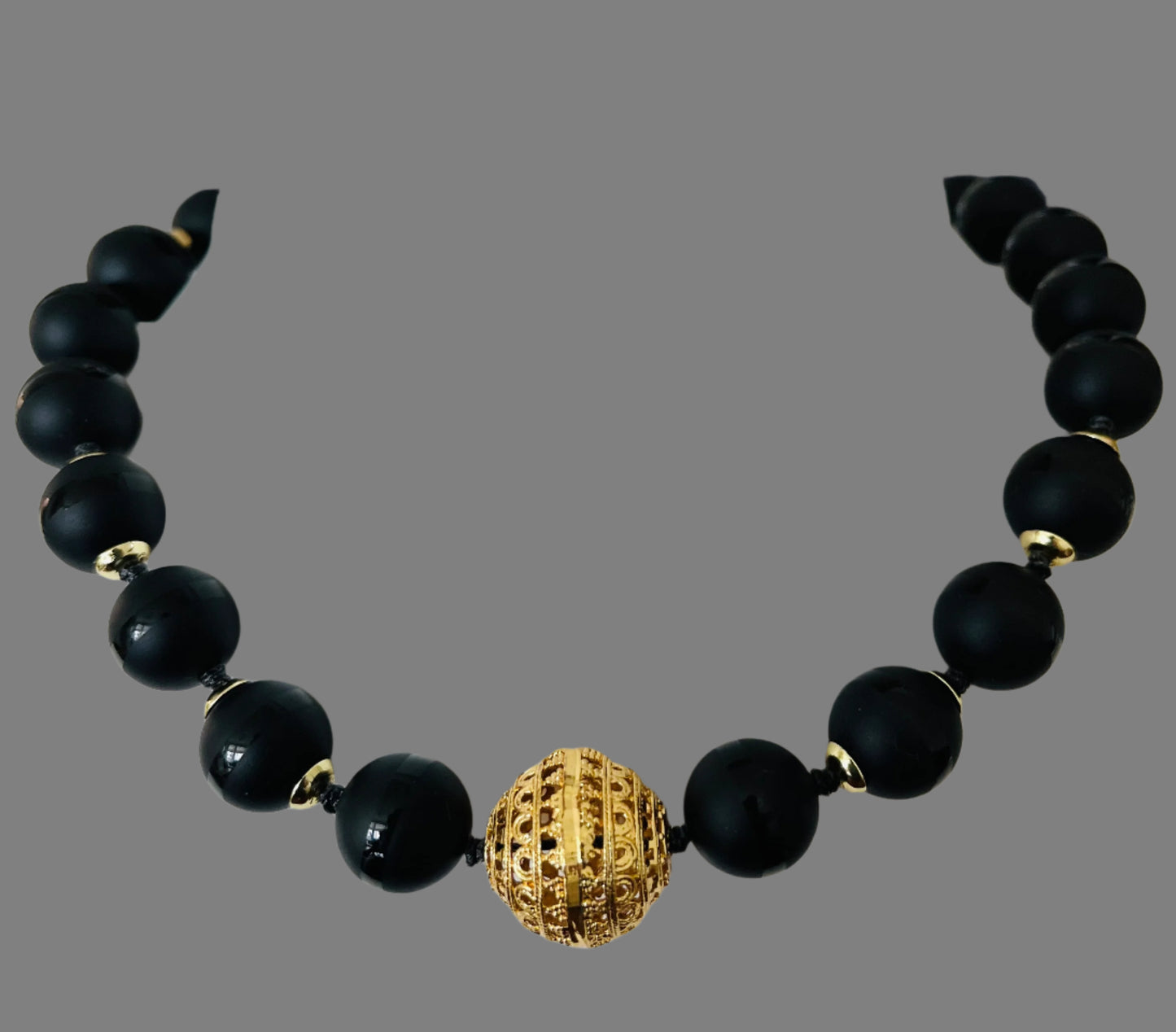 Necklace Black and Gold spacers