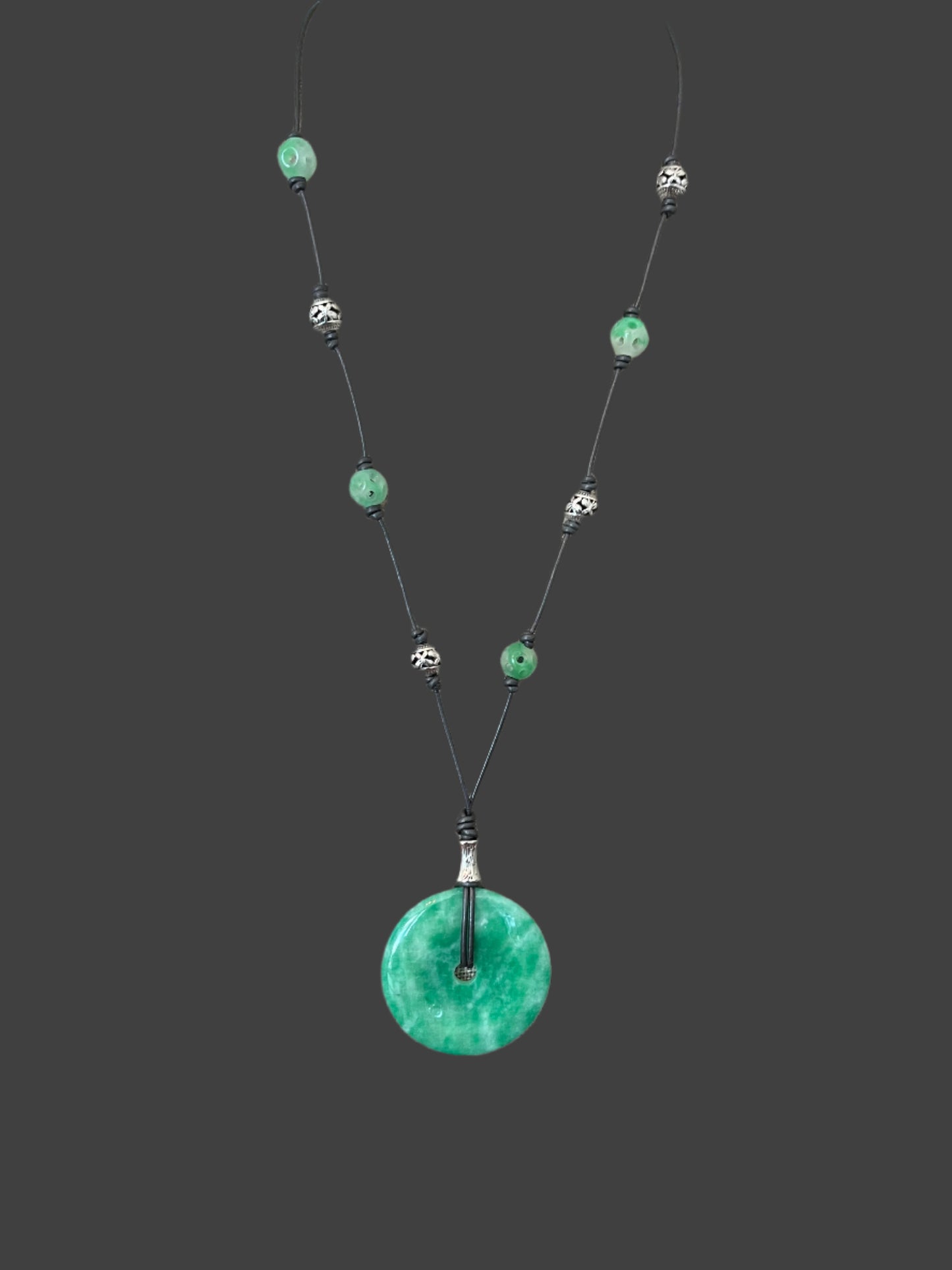 Necklace Jade & silver on cord