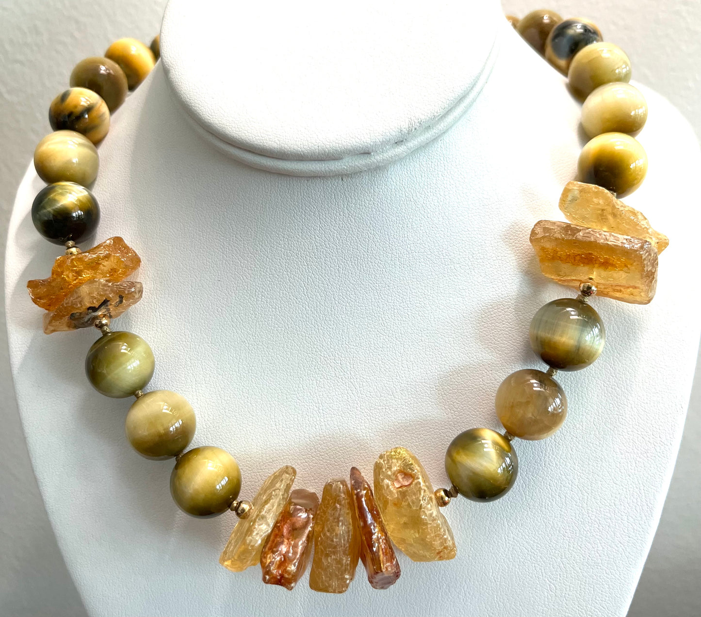 Necklace Tiger Eye and Amber