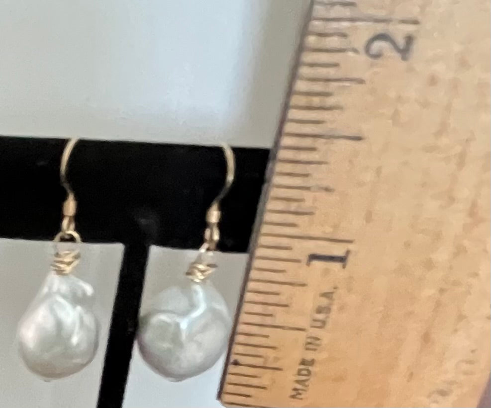 Earrings Pearl Baroque Dangle