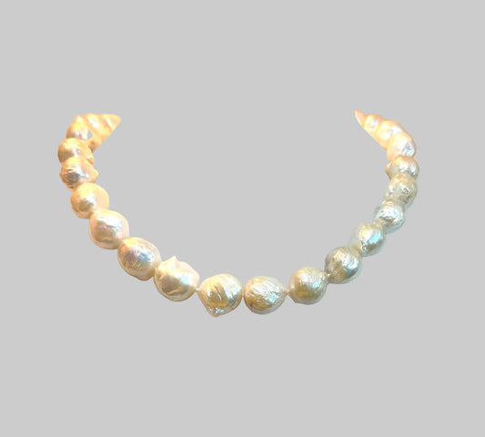 Lustrous Ming Pearls