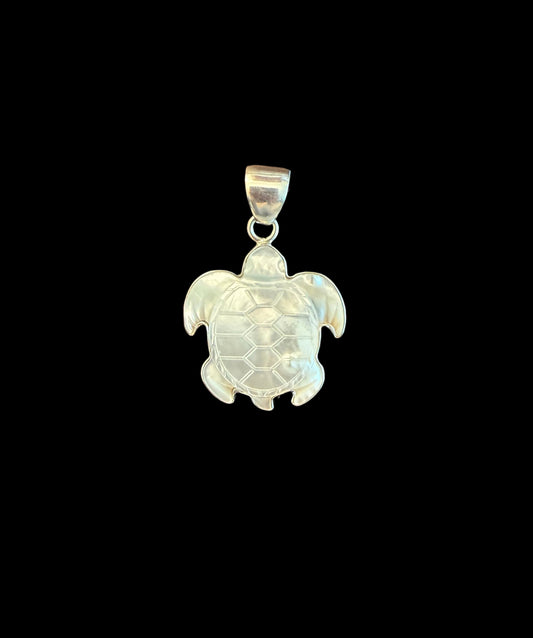 Pendant Mother Of Pearl Turtle in Sterling Silver