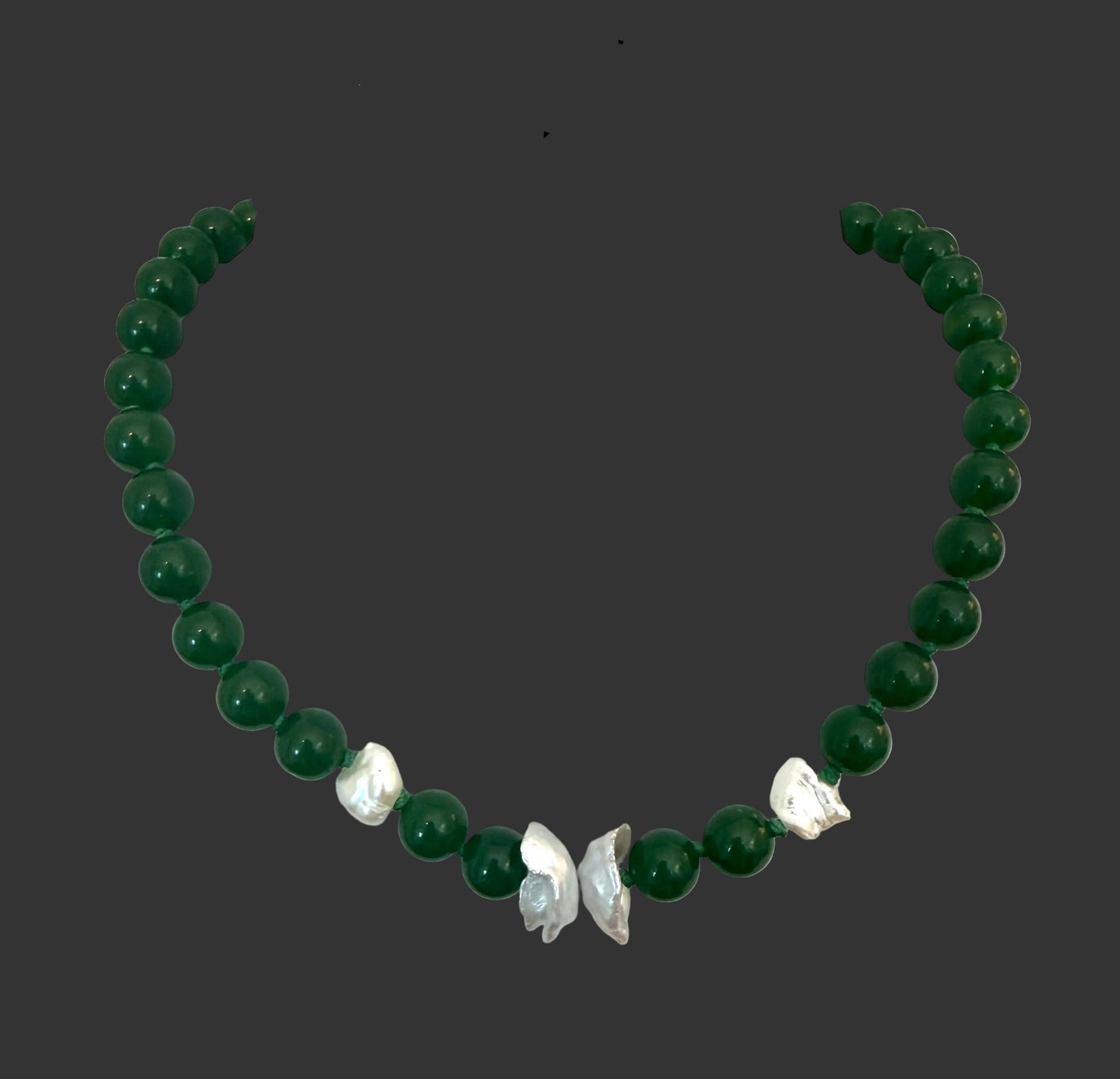 DARK GREEN JADE & KEISHI PEARLS