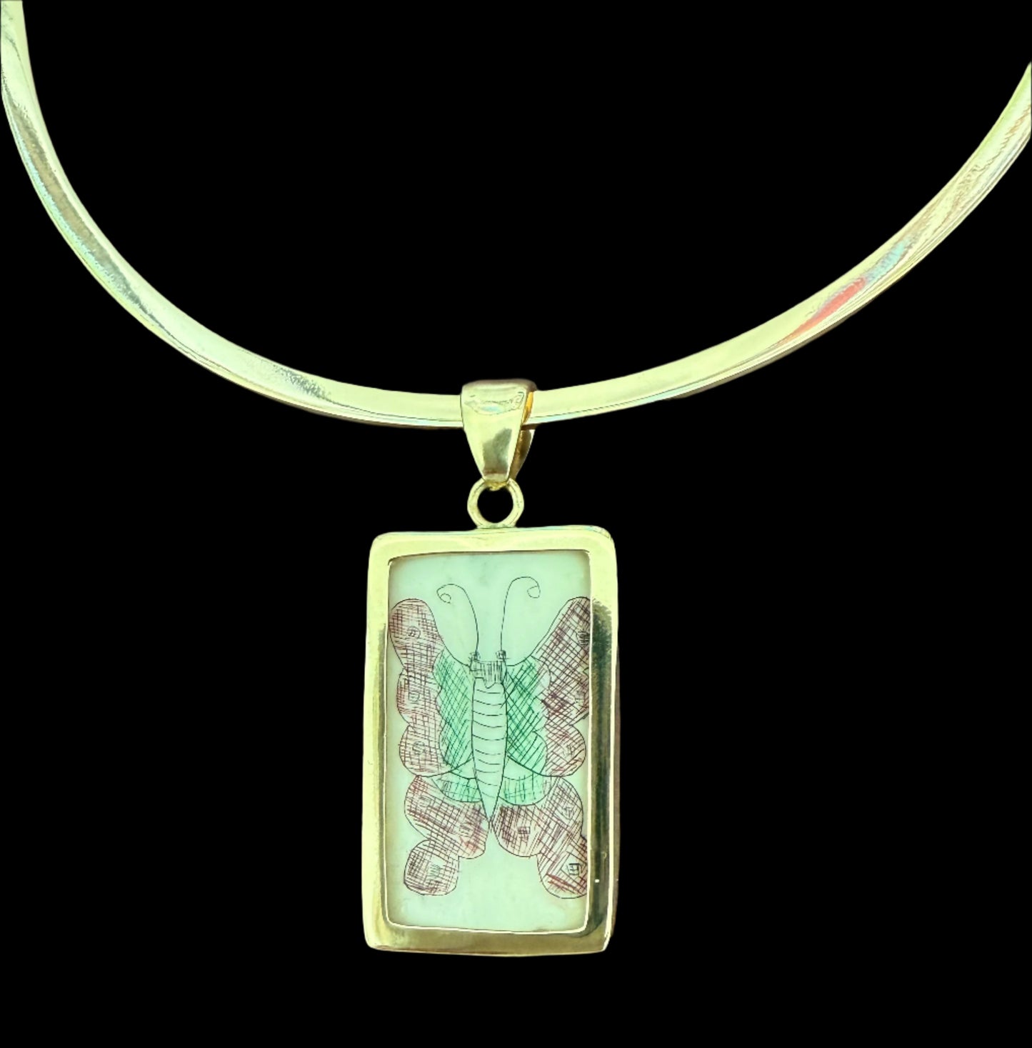Pendant Butterfly Scrimshaw /Alchemia